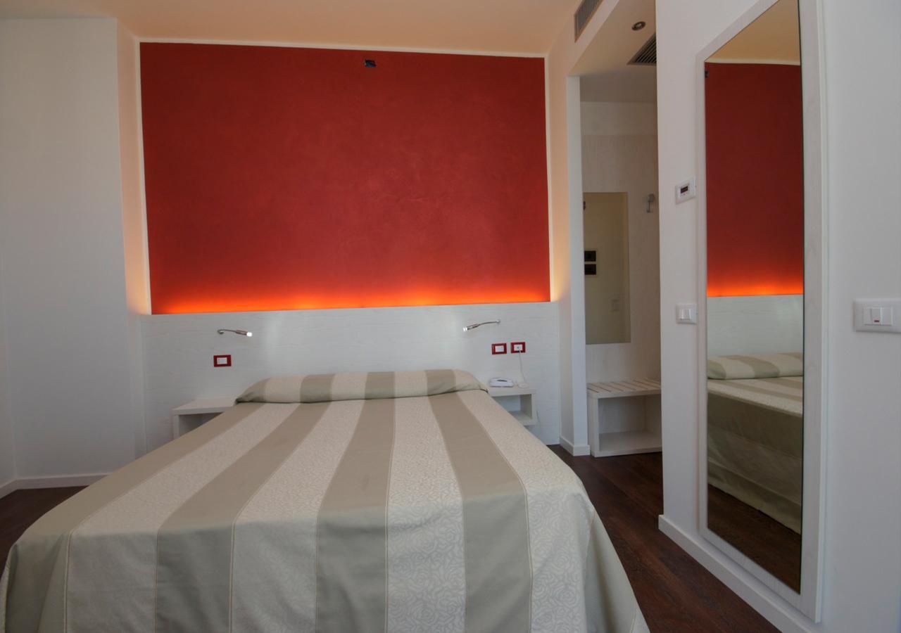 Hotel Aragosta Cattolica Kültér fotó